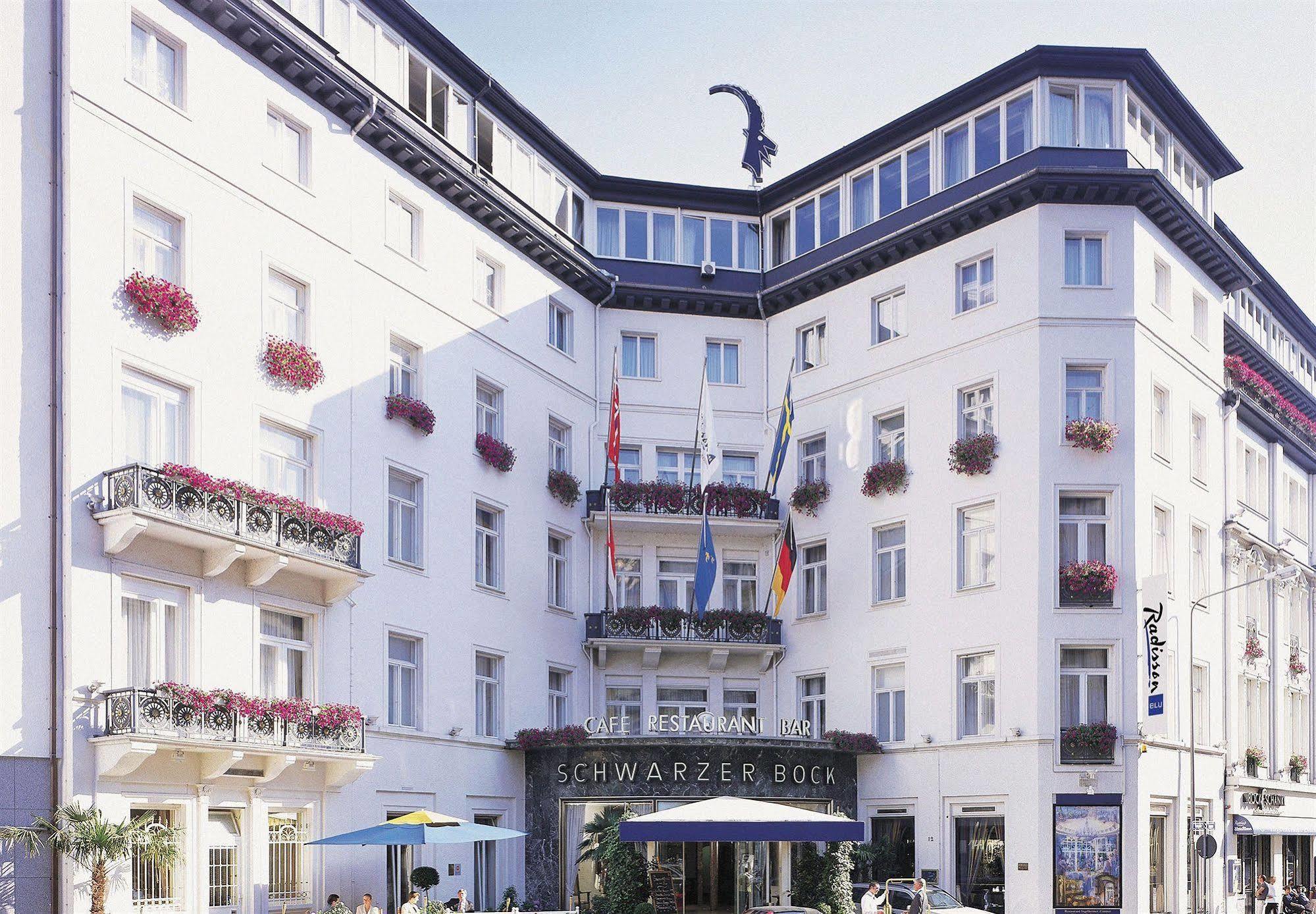 Radisson Blu Hotel Schwarzer Bock Wiesbaden Exterior foto